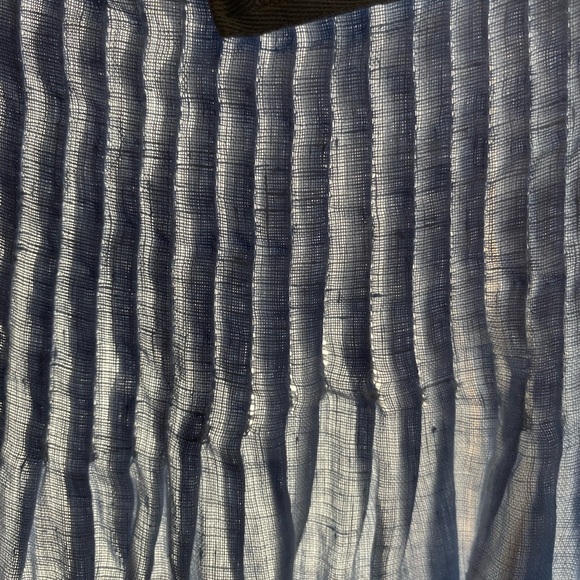 CP Shades Pia Linen Pintuck Top - Picture 9 of 9